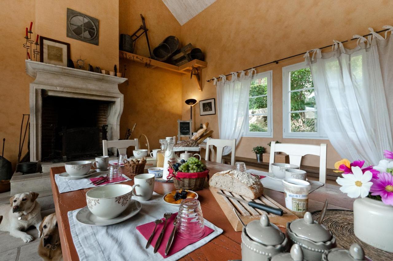Domaine De La Combotte Bed & Breakfast Nantoux Bagian luar foto