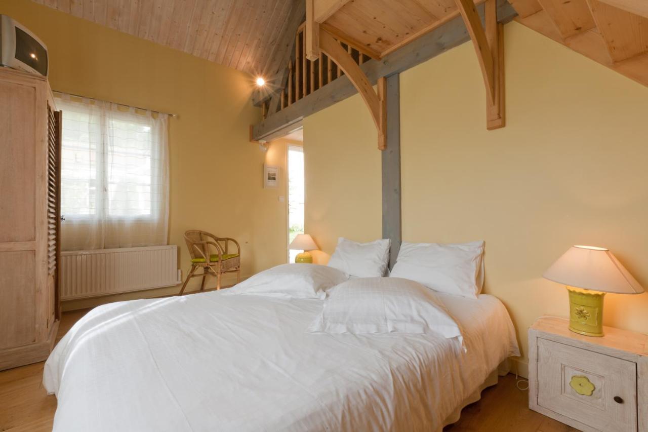 Domaine De La Combotte Bed & Breakfast Nantoux Bagian luar foto