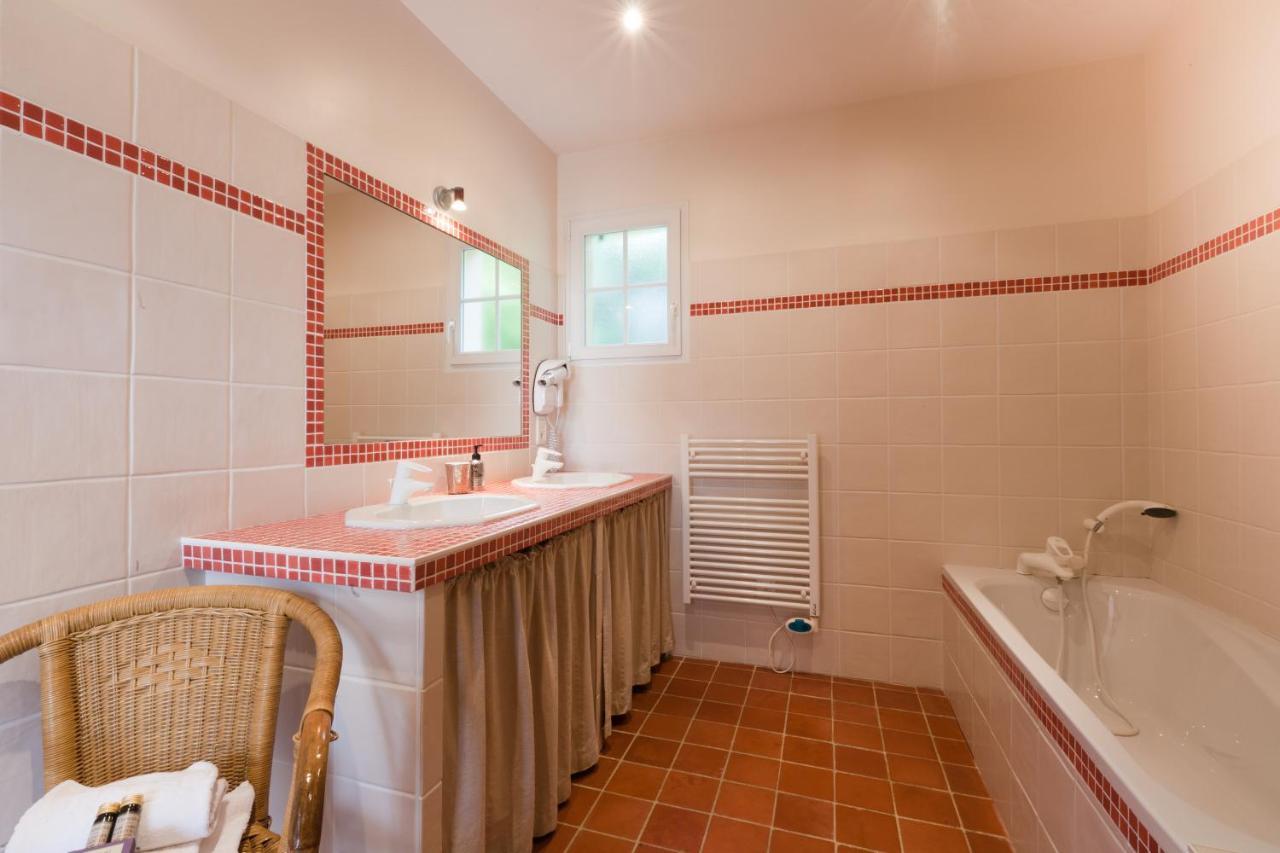 Domaine De La Combotte Bed & Breakfast Nantoux Bagian luar foto