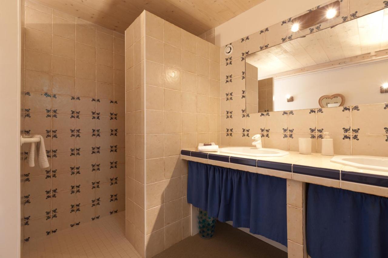 Domaine De La Combotte Bed & Breakfast Nantoux Bagian luar foto