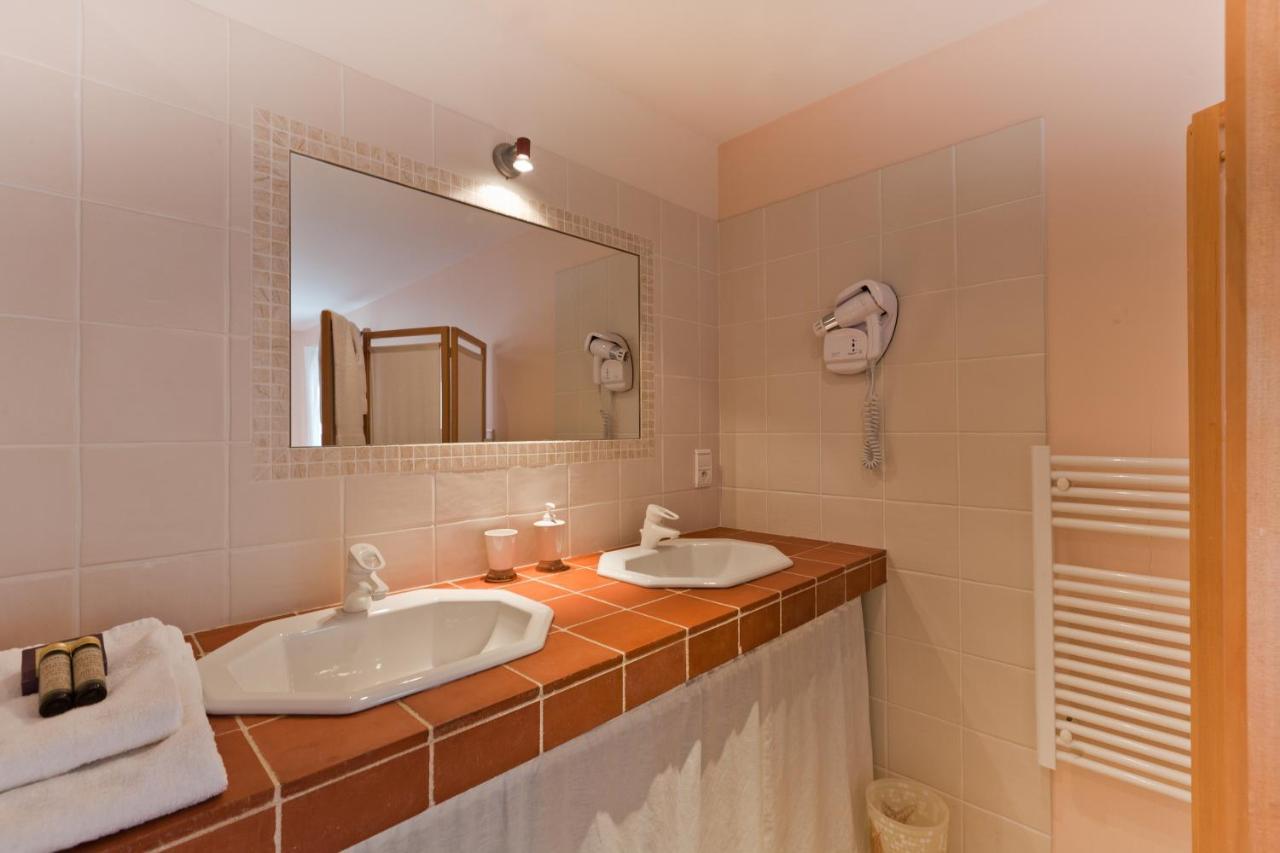 Domaine De La Combotte Bed & Breakfast Nantoux Bagian luar foto