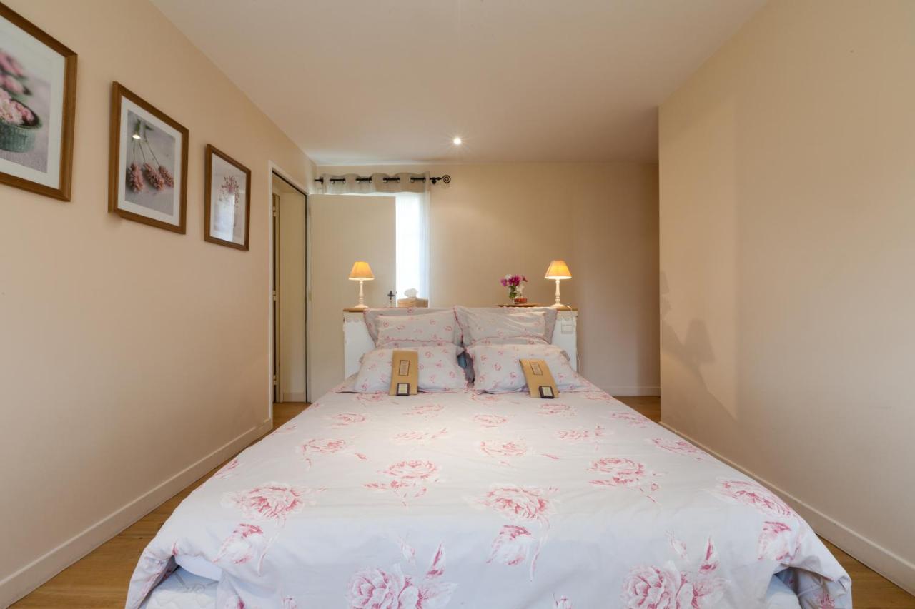 Domaine De La Combotte Bed & Breakfast Nantoux Bagian luar foto