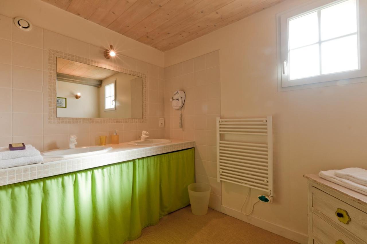 Domaine De La Combotte Bed & Breakfast Nantoux Bagian luar foto